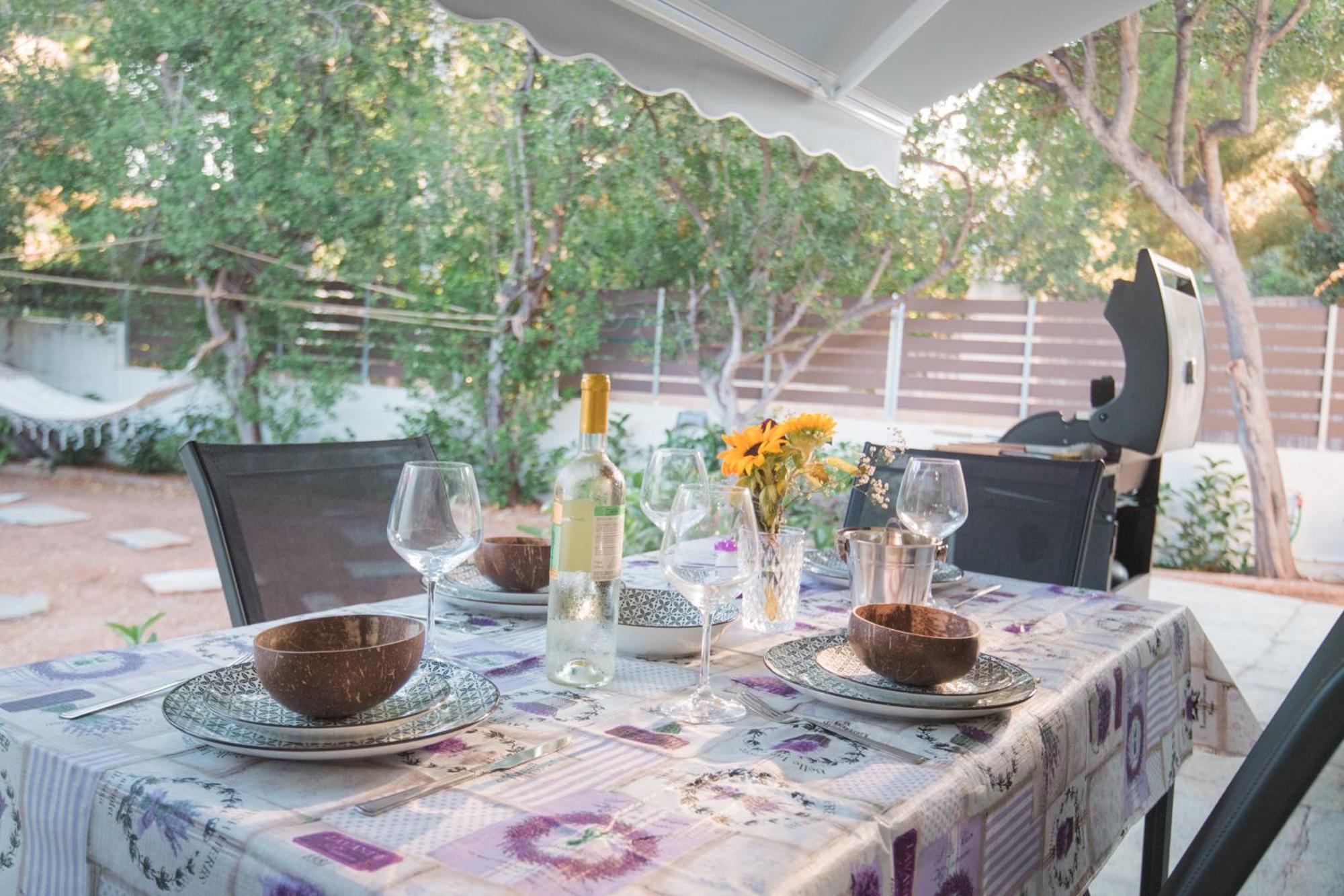 Sea Zen Guesthouse ราฟีนา ภายนอก รูปภาพ